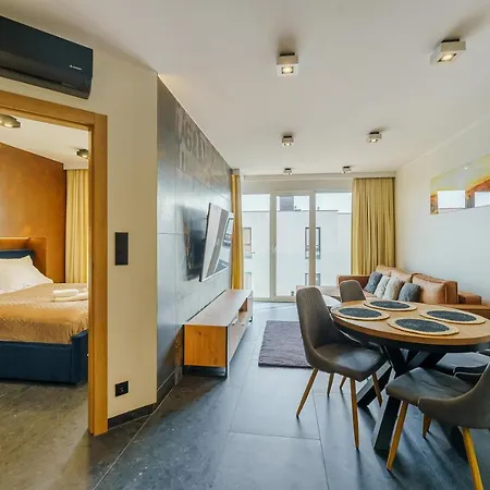 Fenomen - Amber, Perlowa Przystan W Kolobrzegu Free Parking Kołobrzeg